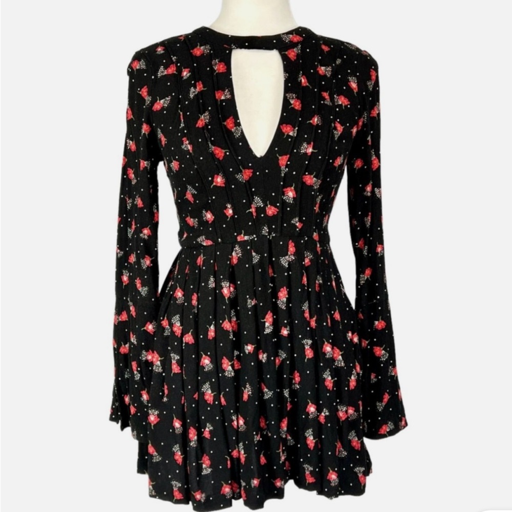 Free People Tegan mini dress size 10 EUC side zipper, pockets, pleated tailoring